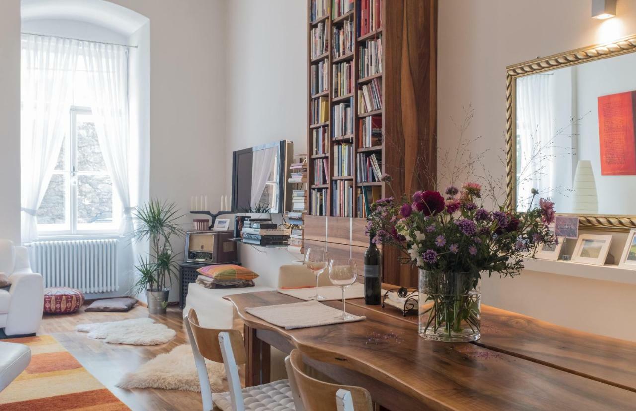 Spacious Old Town Luxury Apartment Linz Exteriör bild