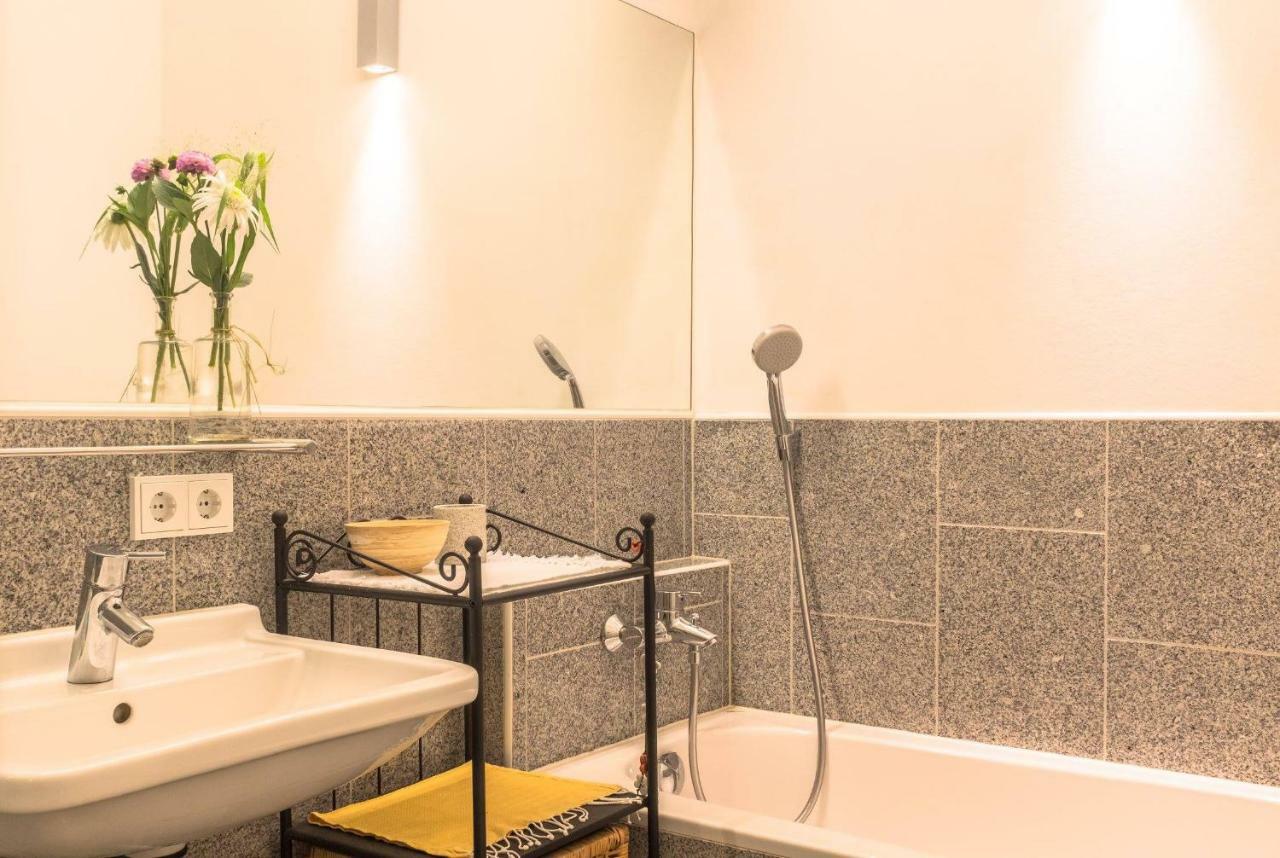 Spacious Old Town Luxury Apartment Linz Exteriör bild